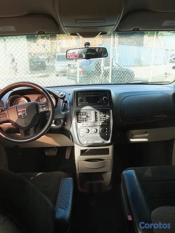 otros vehiculos -  Dodge Grand Caravan 4
