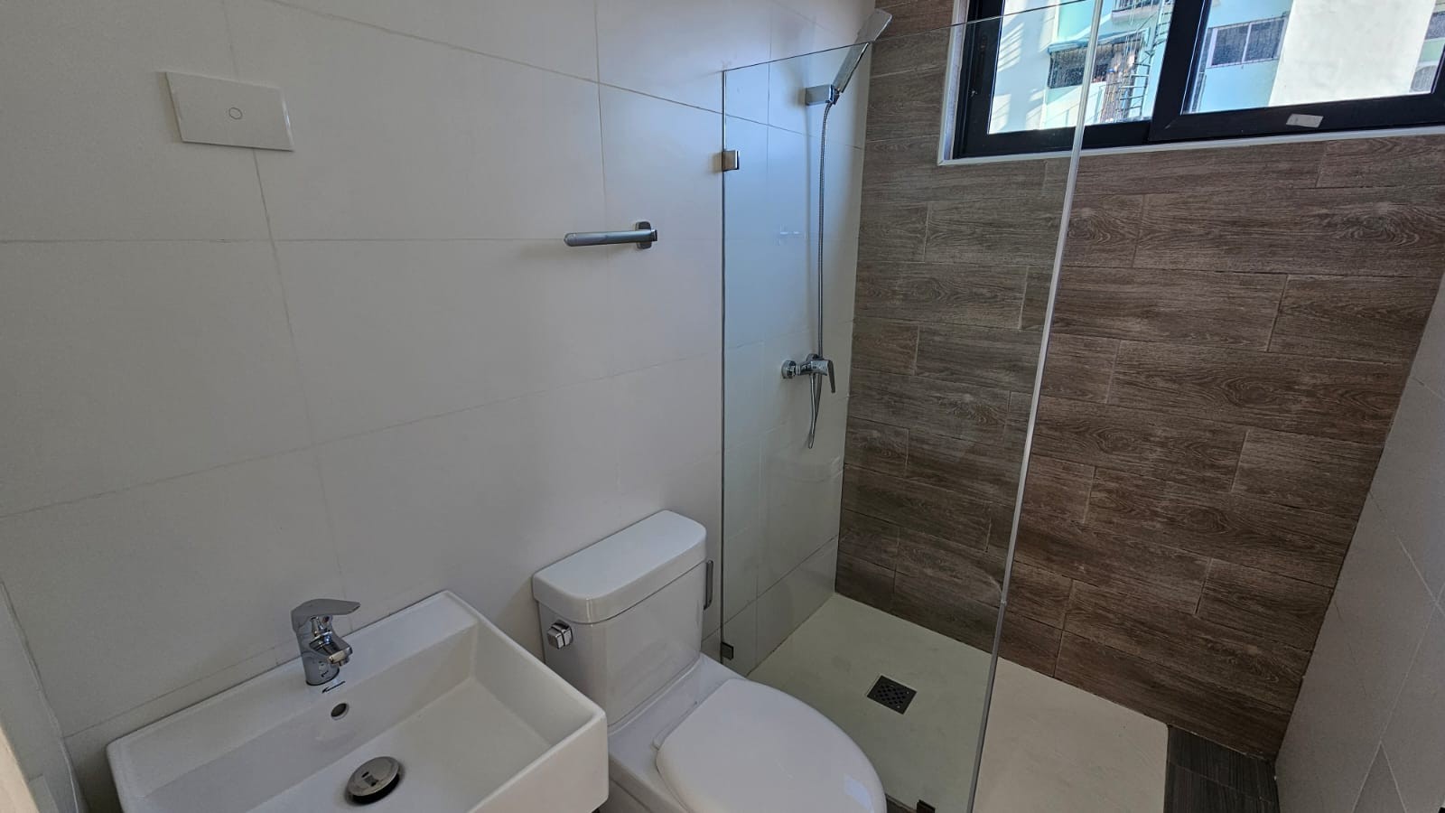 apartamentos - Apartamento Quinto Nivel Evaristo Morales (A.N), Distrito Nacional  6