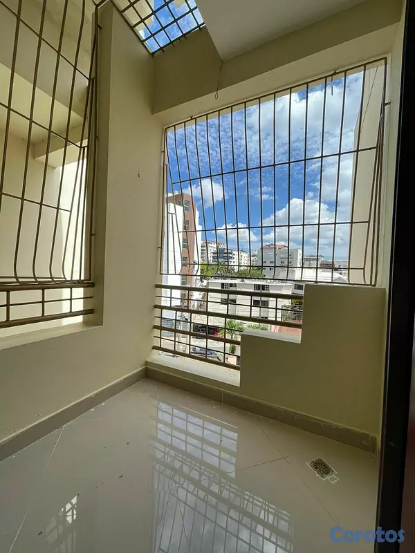 apartamentos - Vendo apartamento en Urb. Real. 2