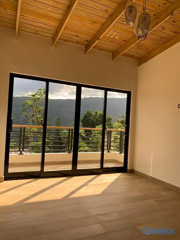 casas - Villa Exclusiva en La Colonia | Vive Rodeado de Na 5