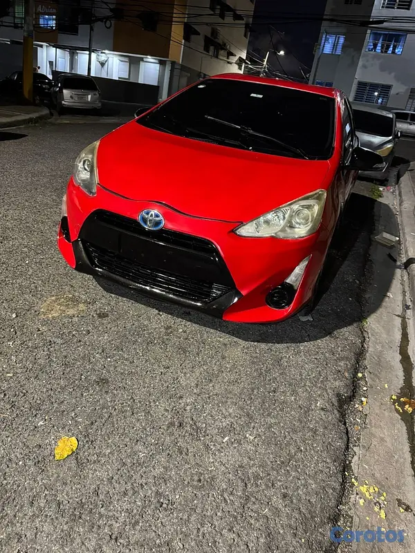 carros - Se vende Toyota priusC americano 2015, perfecta co 4