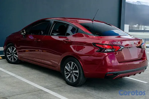 carros - Nissan versa 2022 2