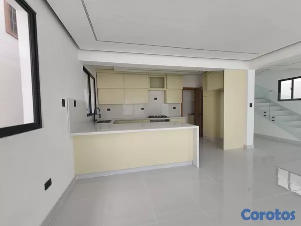 casas - venta de espectacular casa con piscina en la autopista de san isidro  16