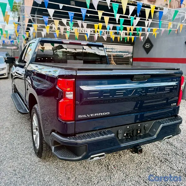 jeepetas y camionetas - Chevrolet Silverado ltz Duramax 2020 9