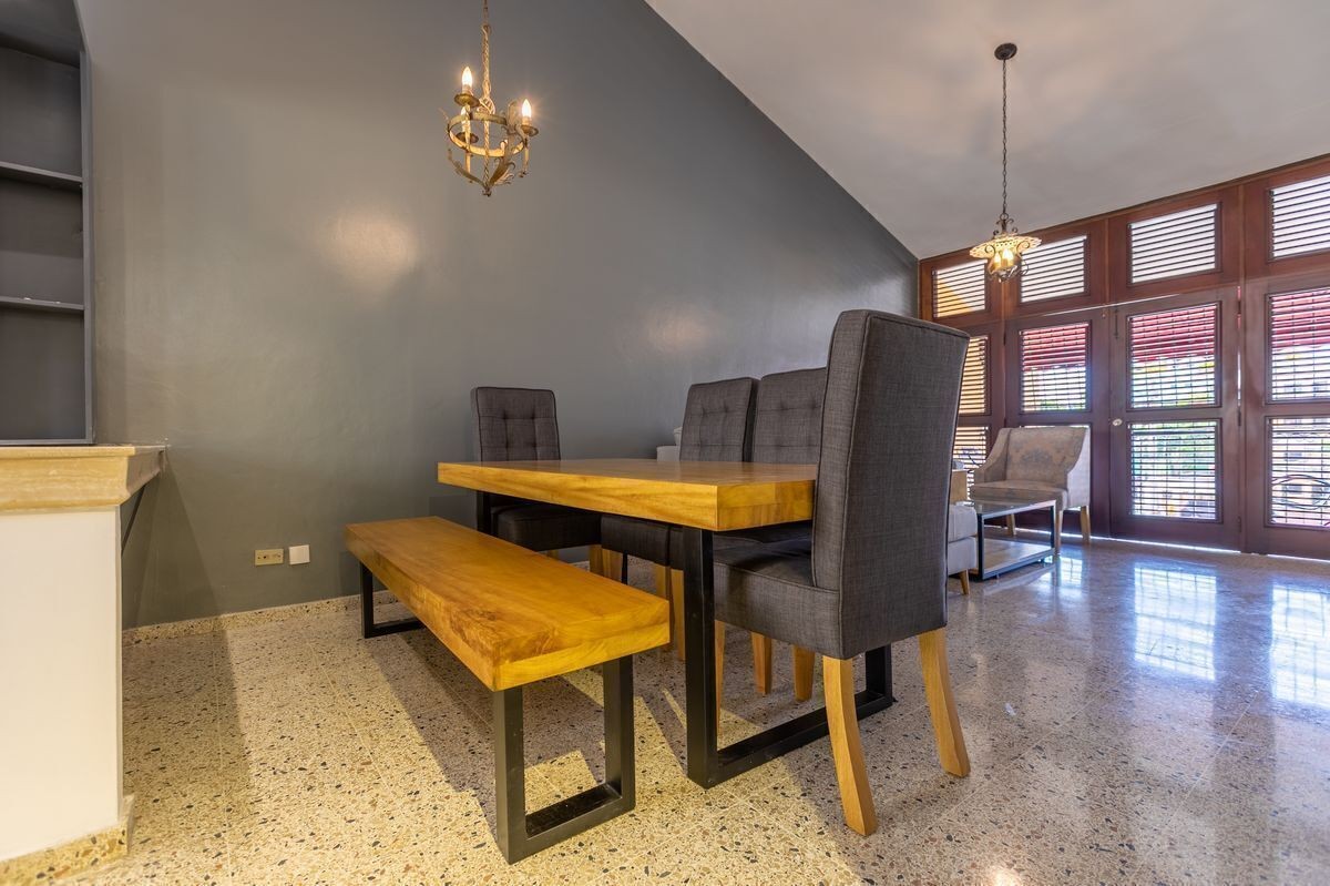 apartamentos - Aquilo Apartamento Clásico En Urbanización Fernández
3er. Piso
U$S750
2 Hab
 4