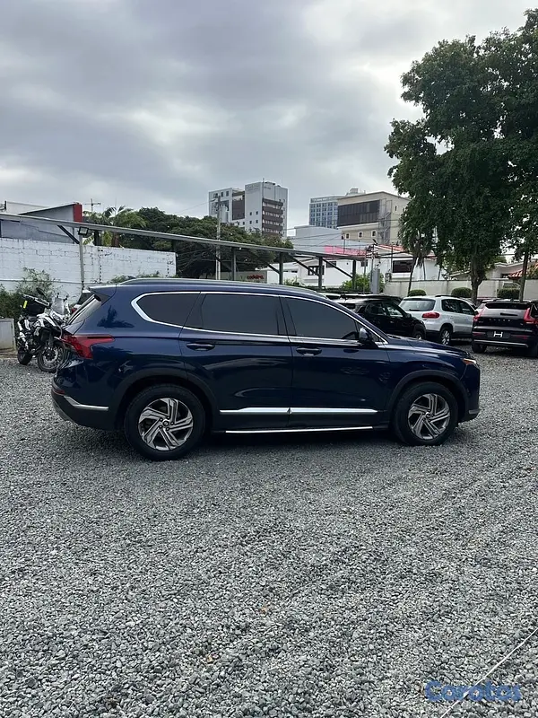 jeepetas y camionetas - Hyundai Santa Fe SEL 2021 (llave inteligente te) 4