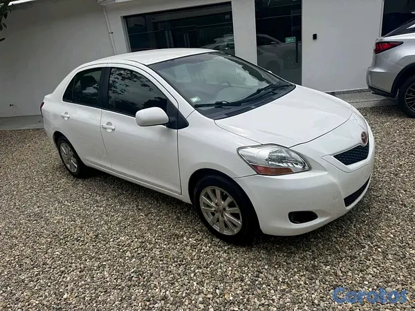 carros - Toyota yaris 2011 4