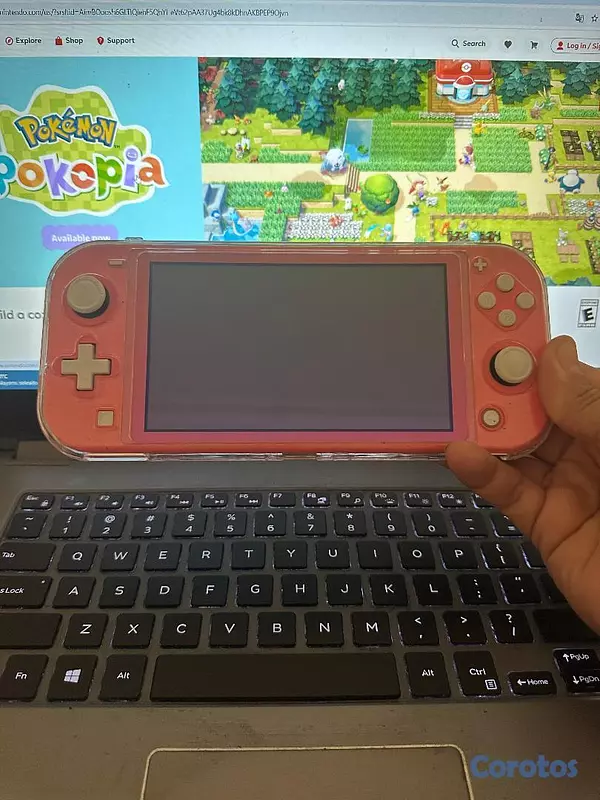 consolas y videojuegos - Vendo Nintendo Switch Lite con protector y estuche 2