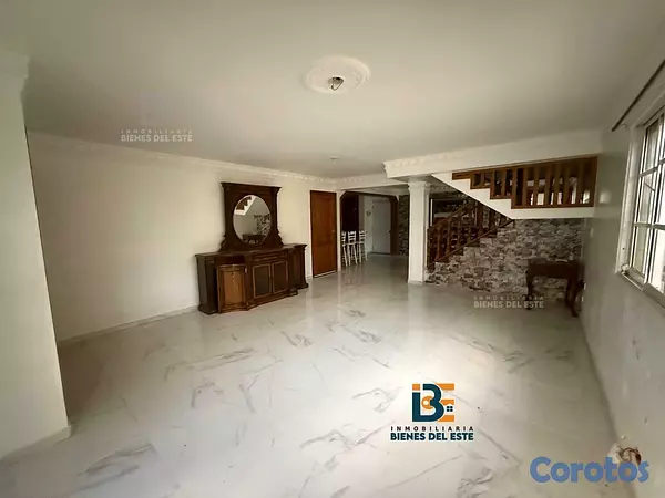 casas - DE VENTA casa de dos niveles con (4) habitaciones  2