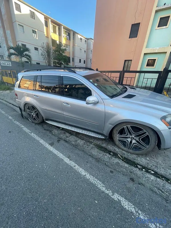 jeepetas y camionetas - Mercedes GL450 2007 para piezas o proyecto 2