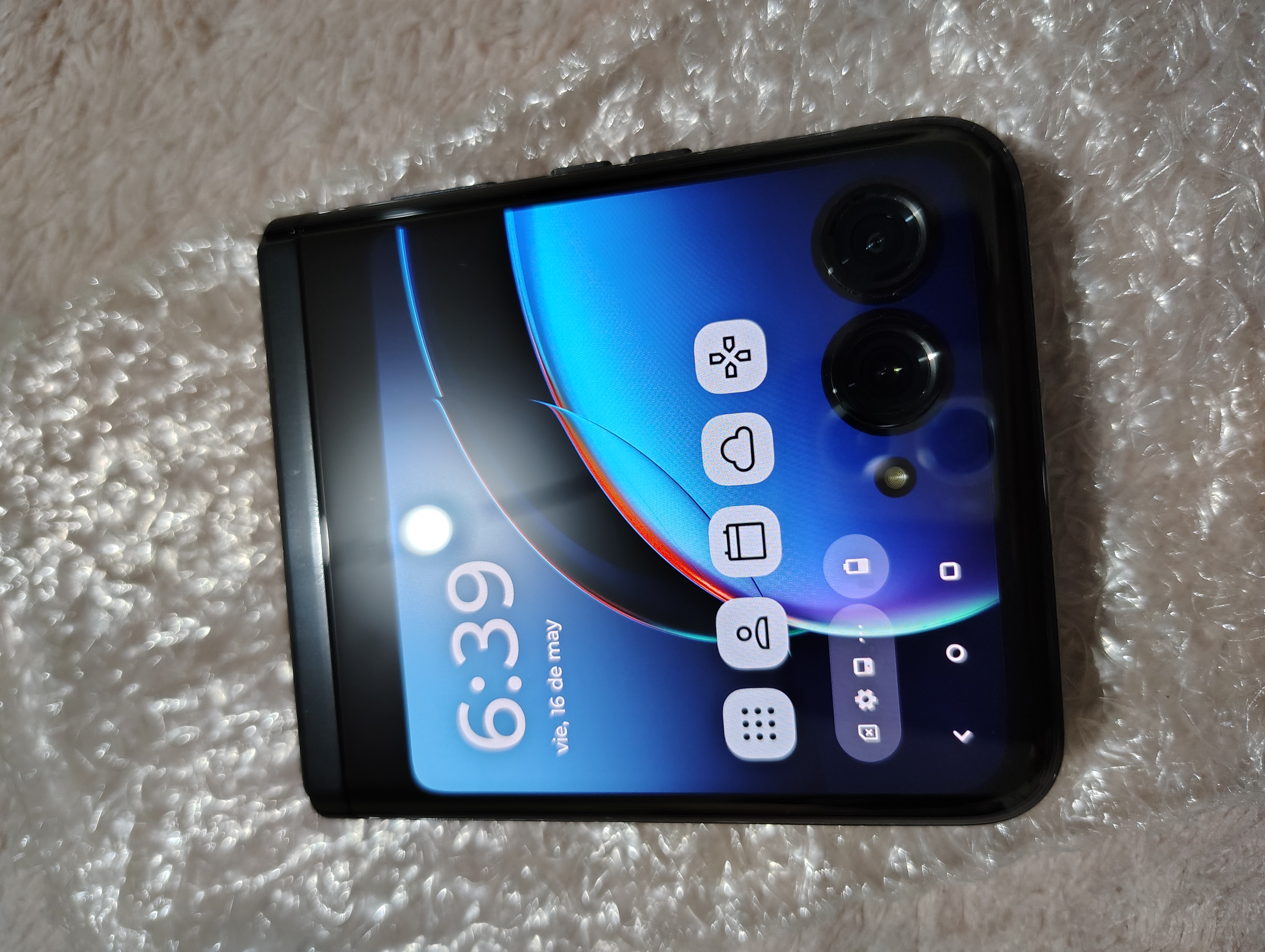 celulares y tabletas - Motorola Razr 40 Ultra 2023 256GB 8GB RAM Factory  5