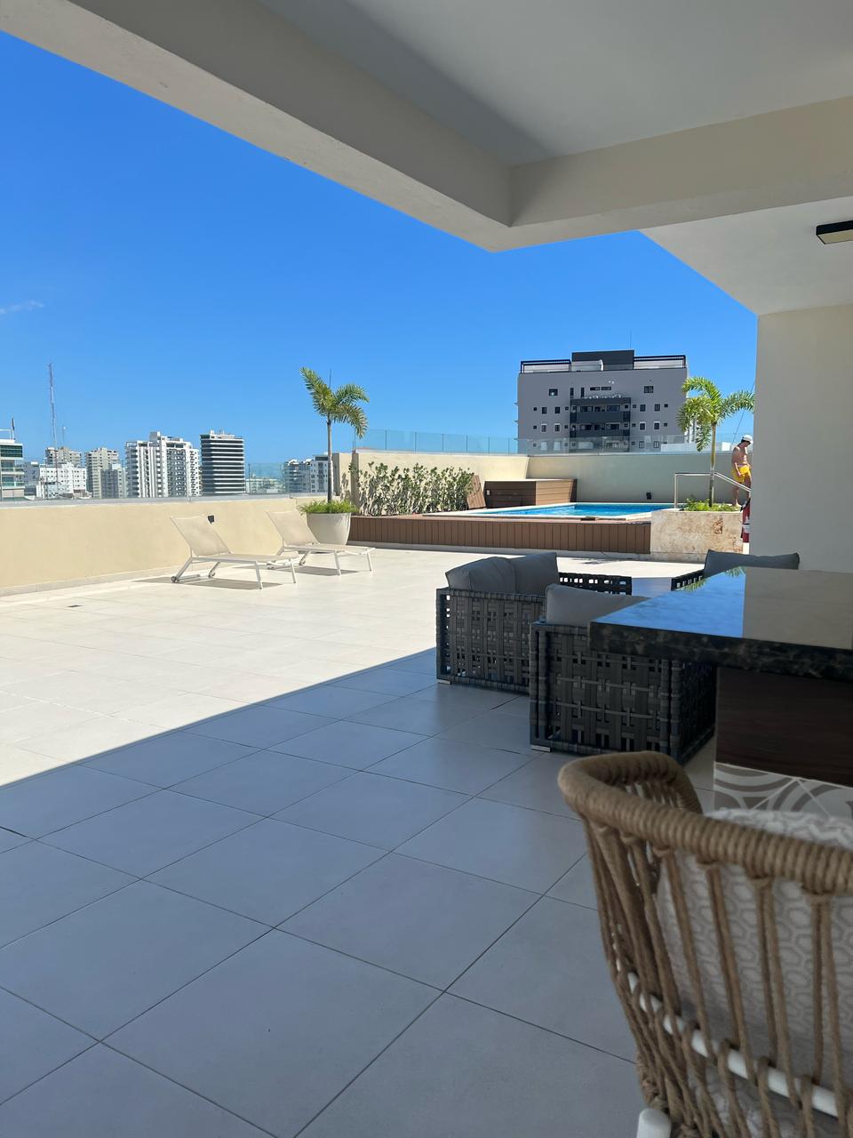 apartamentos - Alquiló naco precio US$1,250  minutos de súper mer 5