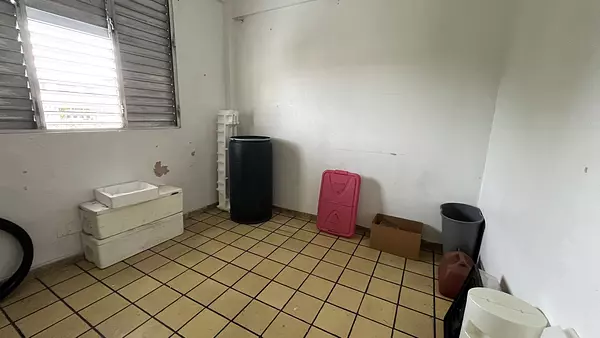 oficinas y locales comerciales - Oficina en alquiler en la Zona Colonial 4