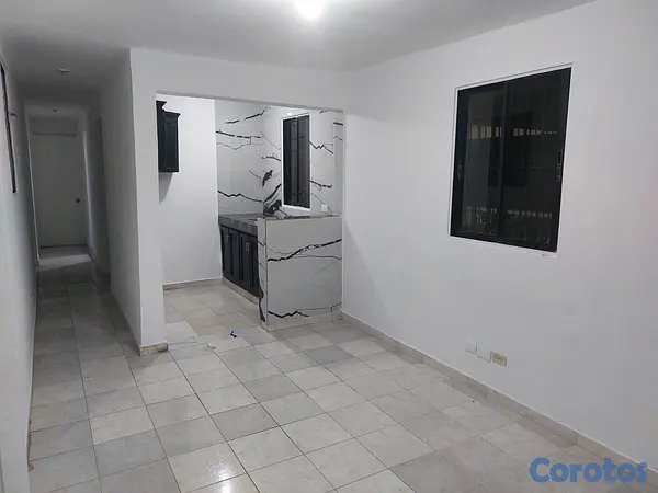 casas - Alquilo casa 3 habitaciones, 2do nivel, Los Trinit 2