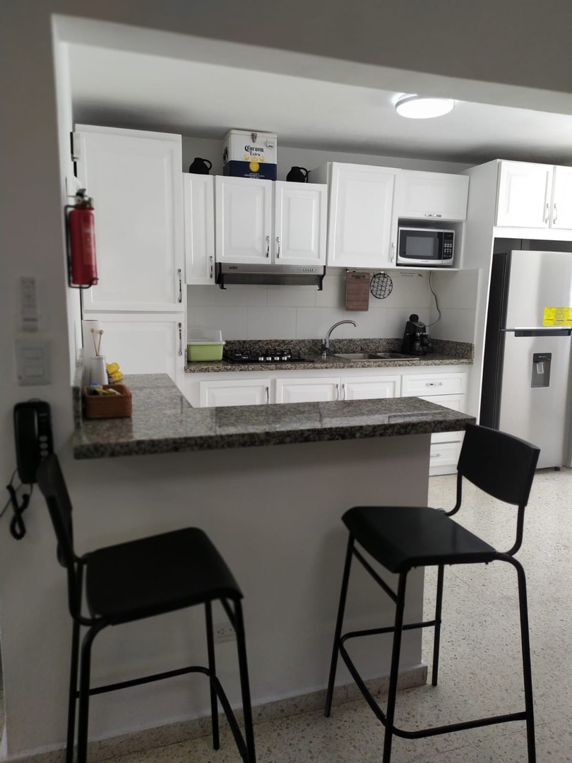 apartamentos - Alquilo Apartamento clasico  amueblado 2do piso en Ur Urb. Fernandez  6