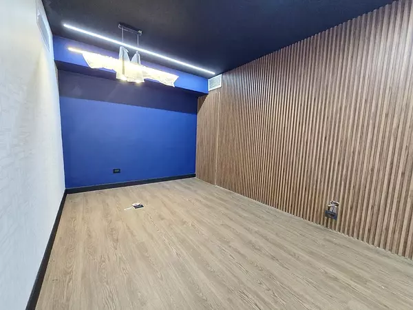 oficinas y locales comerciales - Alquiler local en Ens Naco 5