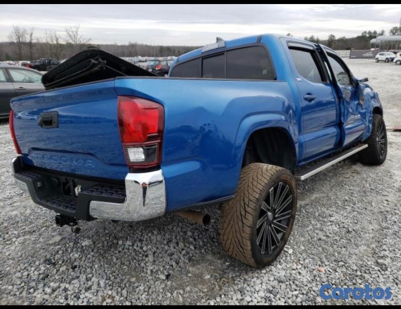 accesorios para vehiculos - Cama Toyota Tacoma 2018 COMPLETA - Con Cámara y Compuerta 1