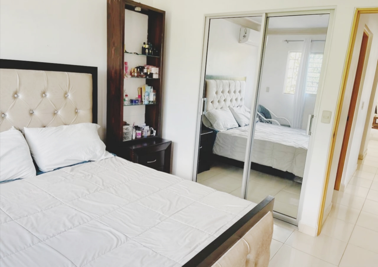 apartamentos - Se Vende Apartamento en Gurabo (Tercer Nivel). Precio $4,950,000.  5
