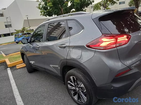 jeepetas y camionetas - Venta de vehículo Chevrolet Tracker 2023 2