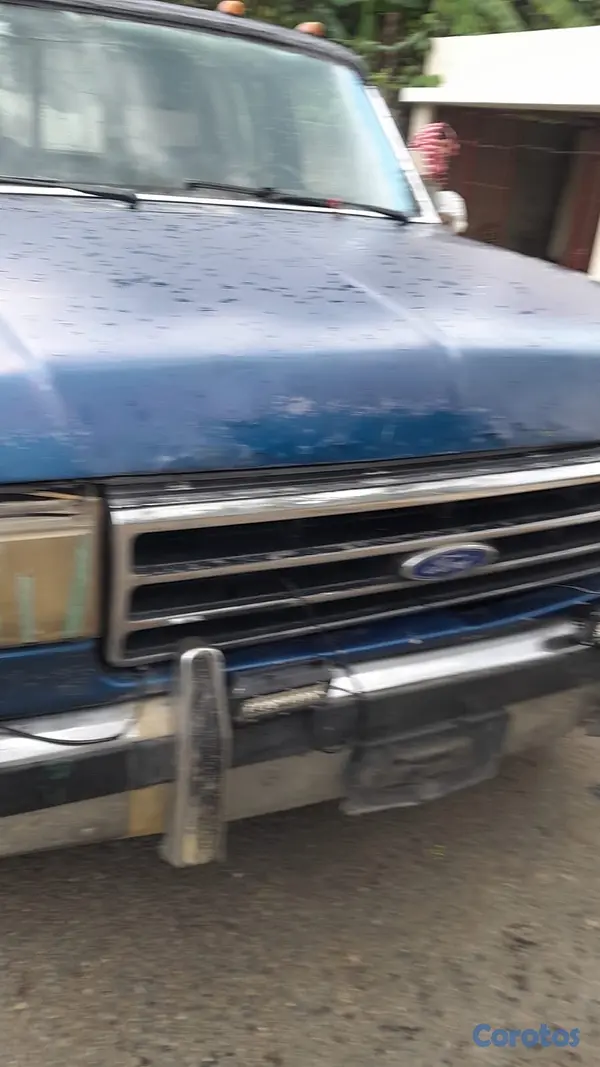 jeepetas y camionetas - Ford 350 año 1990 en buen estado 3