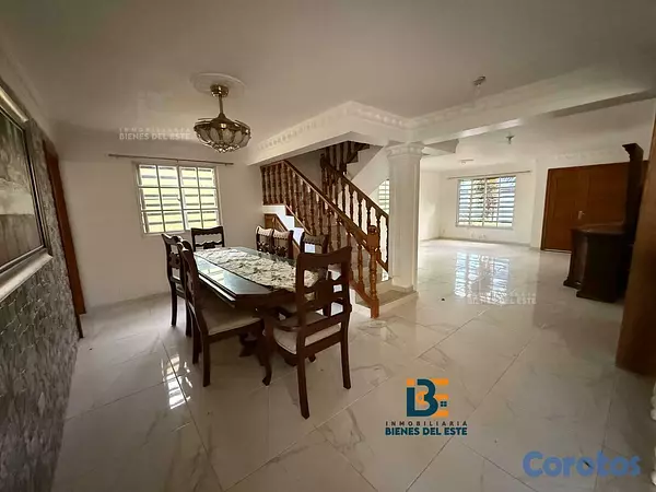 casas - DE VENTA casa de dos niveles con (4) habitaciones  3