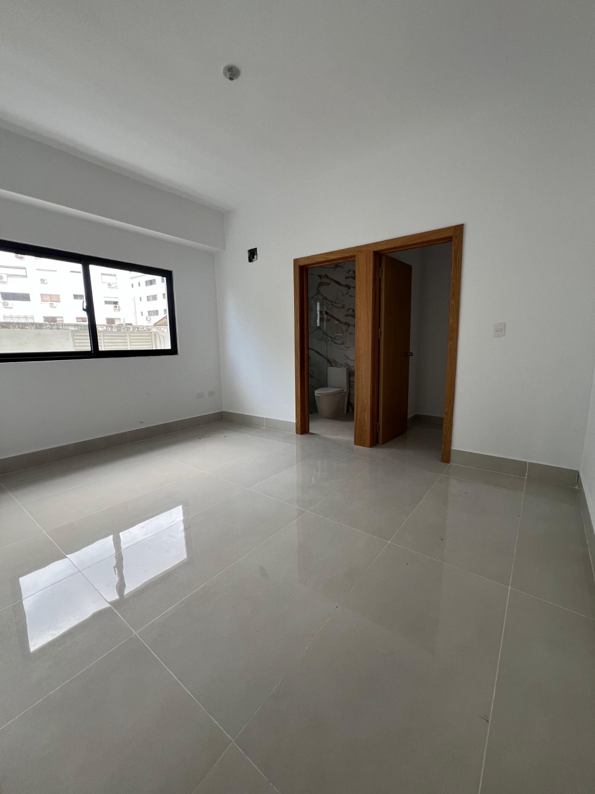 apartamentos - Vendo.segundo con terrazApartamento de 2 habitacio 2