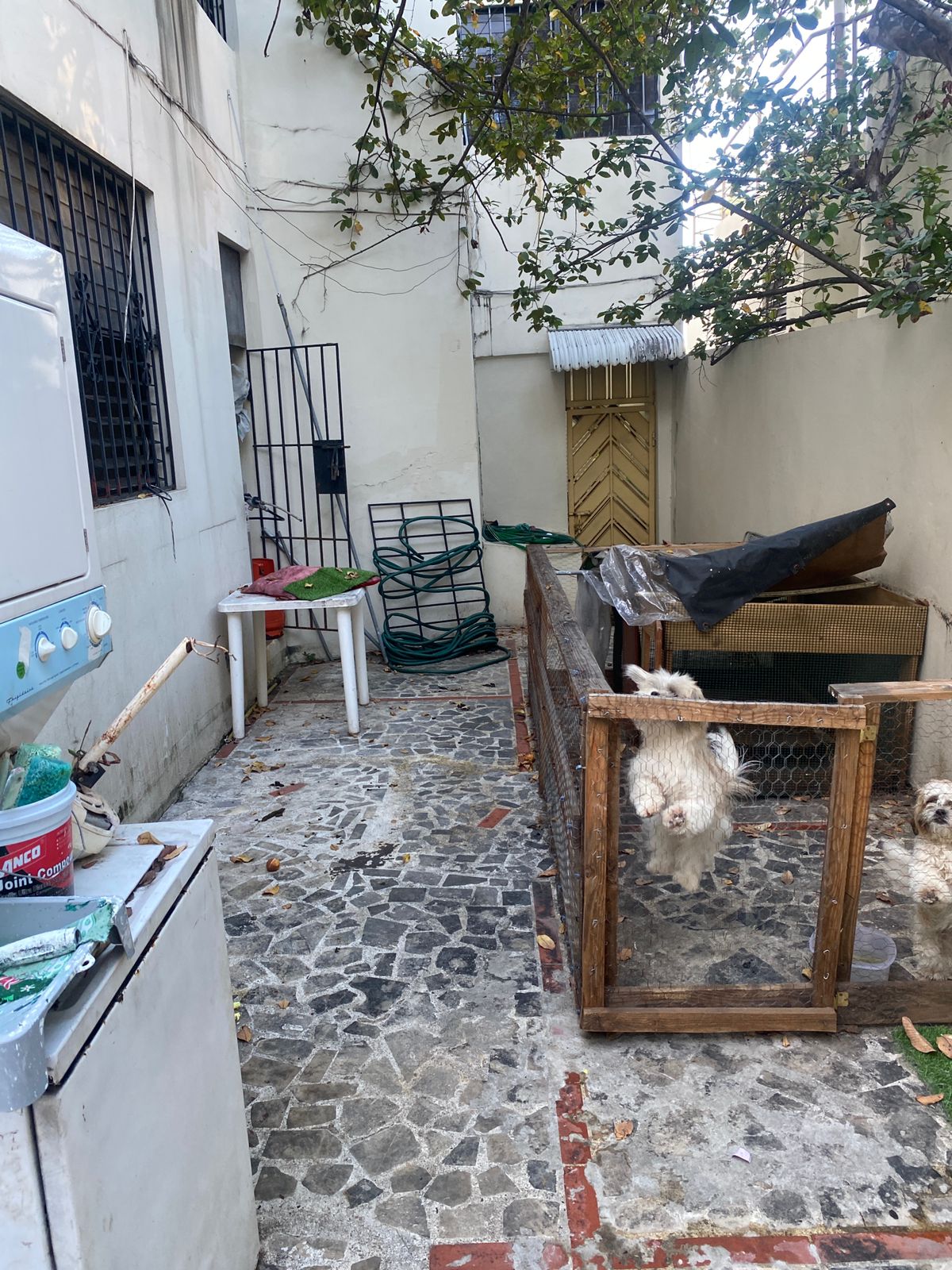 casas - Casa de dos niveles en venta en Los Restauradoes 4