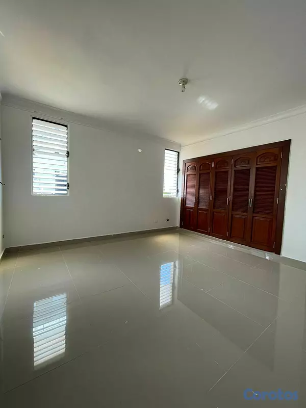 apartamentos - Vendo apartamento en Urb. Real. 4