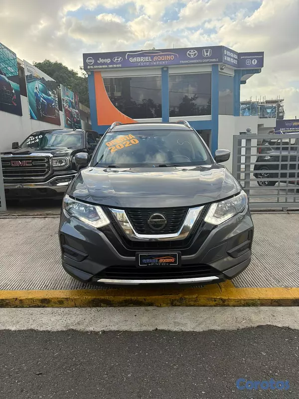 jeepetas y camionetas - Nissan Rogue SV 2020 11
