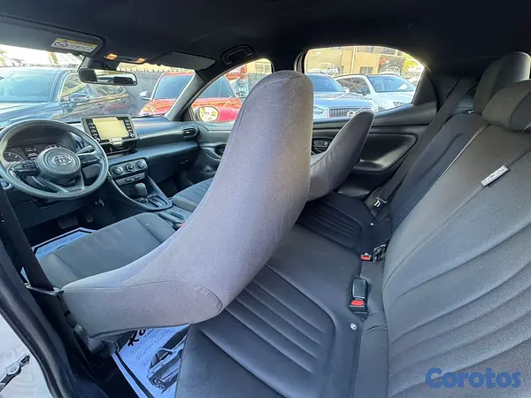 carros - Toyota Yaris 2022 7
