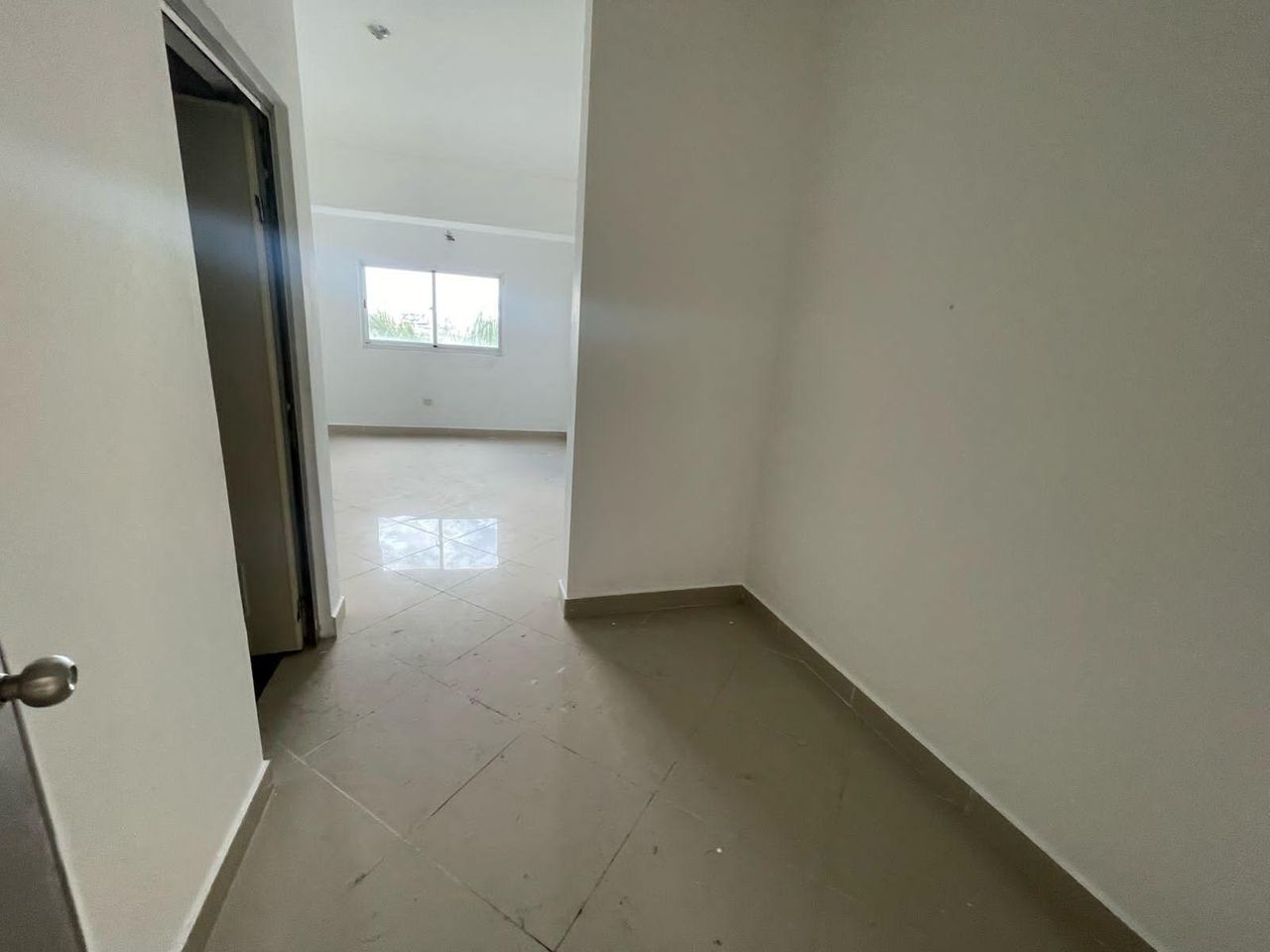 otros inmuebles - Se alquila edificio en Bella vista  4