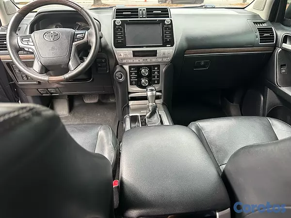 jeepetas y camionetas - Toyota Land Cruiser Prado VX-L año 2019 11