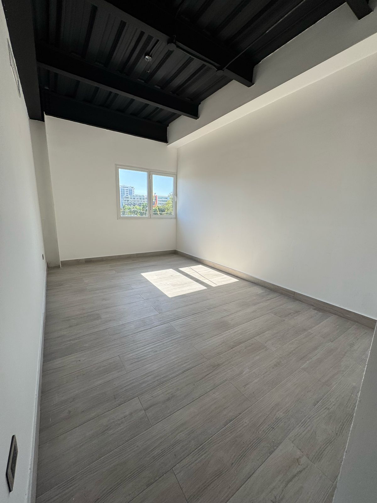 oficinas y locales comerciales - Local de 160 MTS En Bella Vista 1