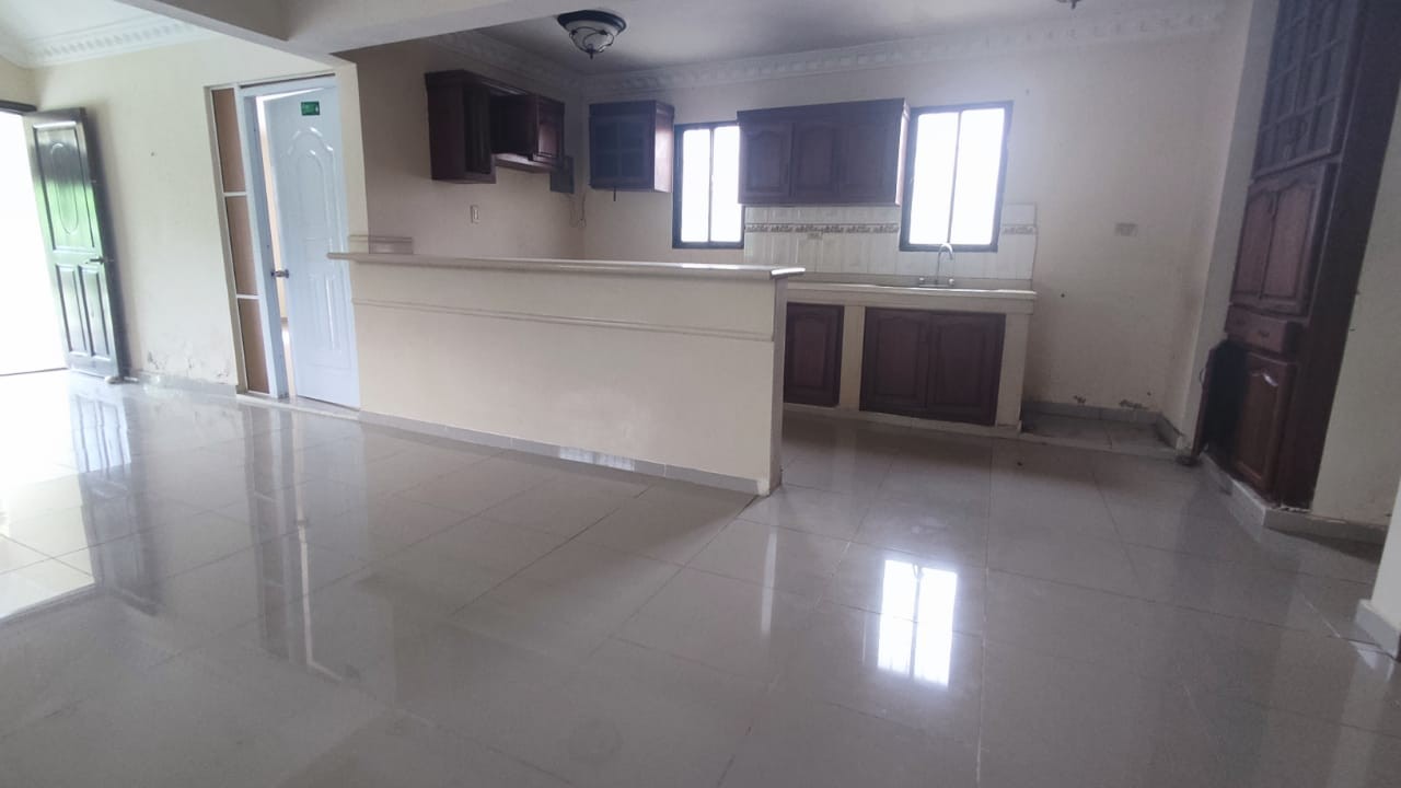 casas - Casa con 4 niveles, Charles de Gaulle (J.E)  3