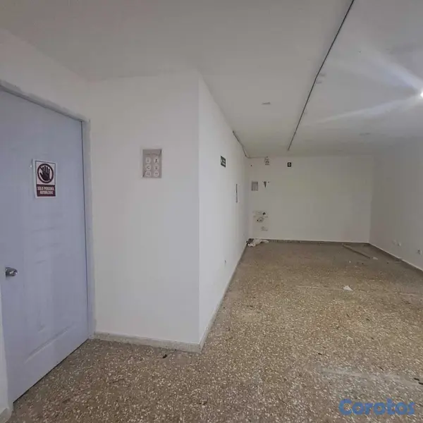 oficinas y locales comerciales - Local para negocio u oficinas en Gazcue 9