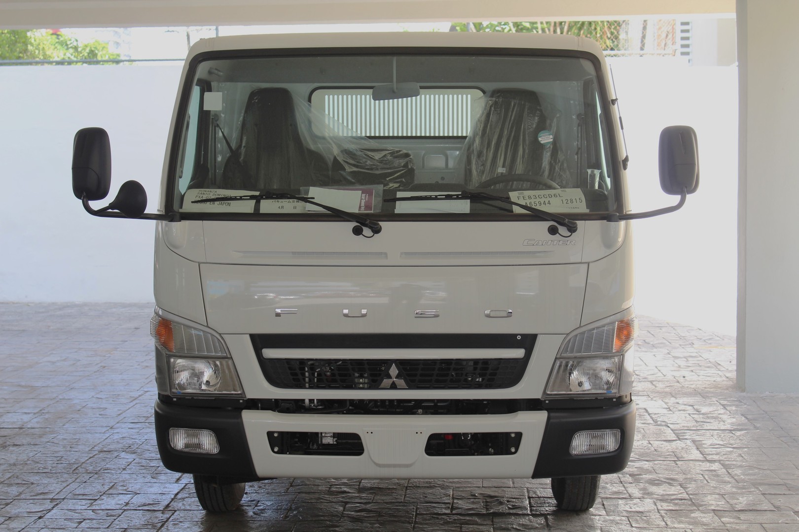 camiones y vehiculos pesados - Mitsubishi Canter Fuso Volteo 3M 2024 2