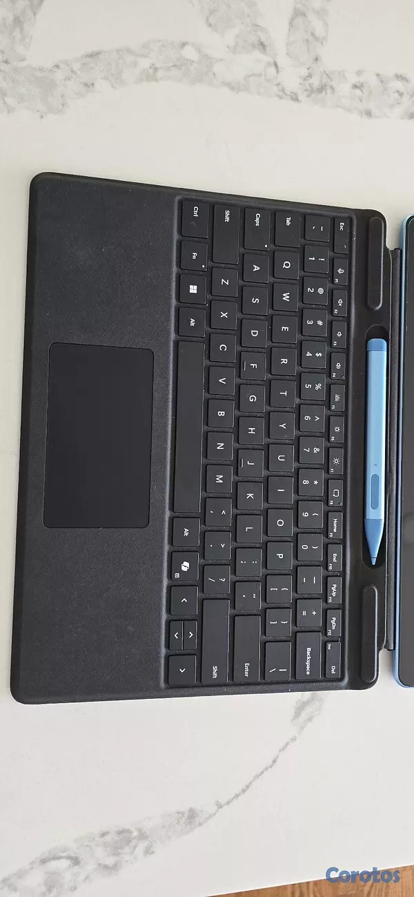 computadoras y laptops - Microsoft Surface pro 11th edition + Lapiz y Tecla 17