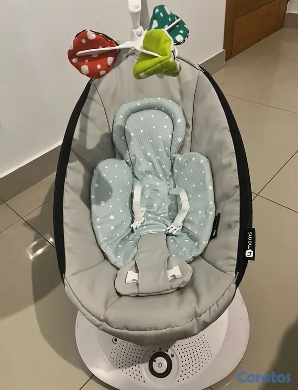 coches y sillas - mecedora 4moms + newborn insert 2
