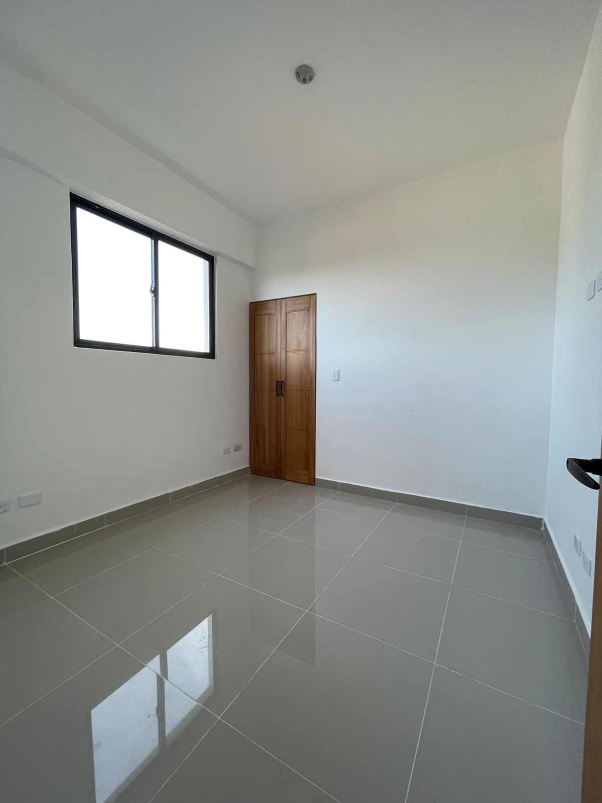 apartamentos - ALQUILER DISPONIBLE URBANIZACIÓN MIRAMAR.  ✨ ¡Una  4