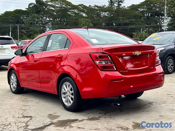 carros - Chevrolet Sonic LT 2020
 4