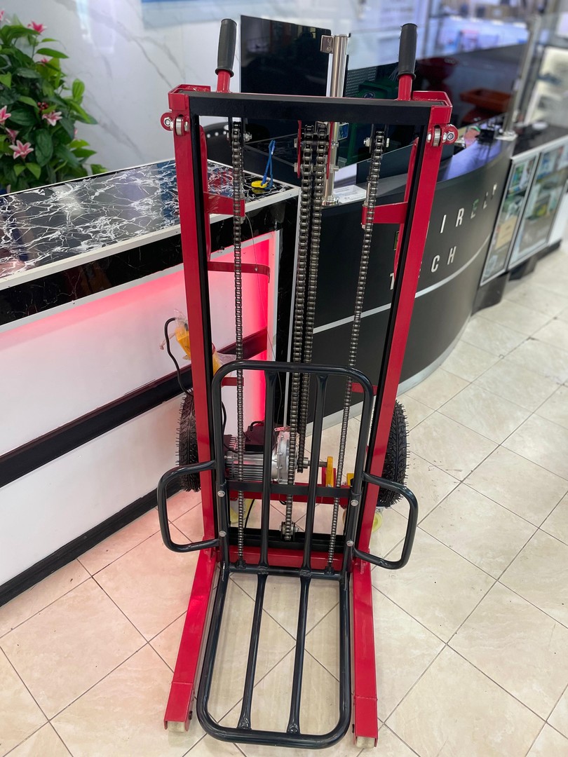 equipos profesionales - Montacargas grua Carretilla de 2 metros de elevacion electrico de 200KG 8
