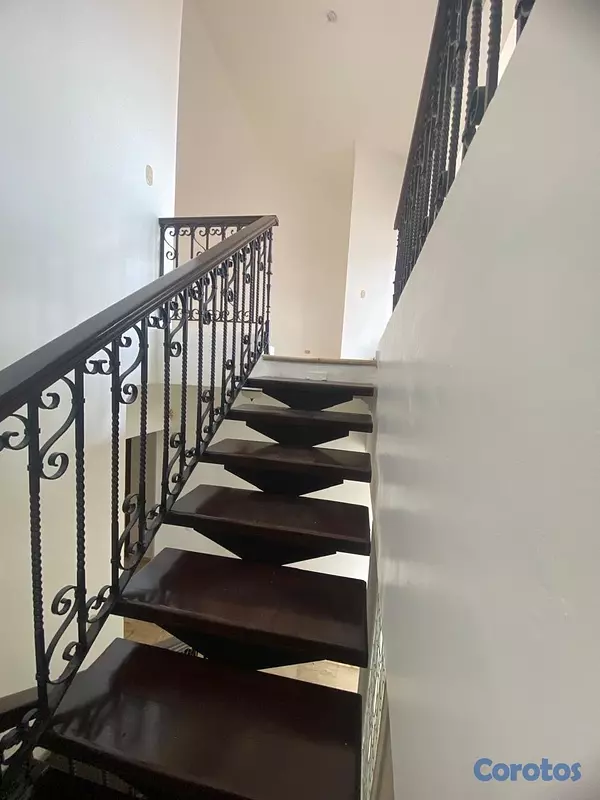 apartamentos - Venta de Espectacular penthouse de 378 m², de Dos Niveles – Bella Vista Sur 9