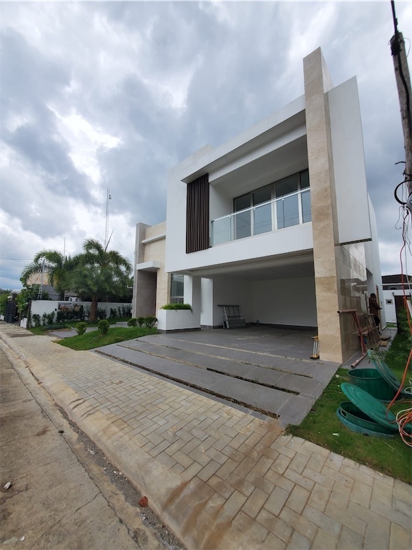 casas - Casa Nueva en Venta de dos niveles en exclusivo Proyecto cerrado.