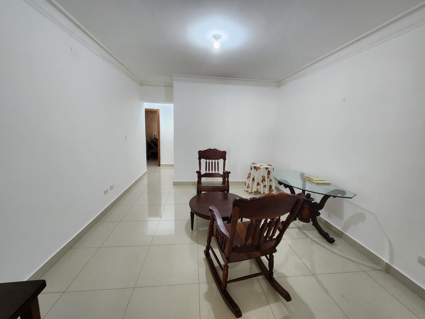 apartamentos - lquilo apartamento en Evaristo Morales U$S1,200

3hab
204mst
2 parqueos 9