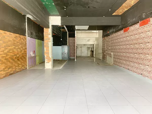 oficinas y locales comerciales - Local céntrico primer nivel  3