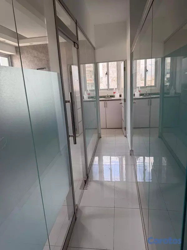oficinas y locales comerciales - Alquiler Local Ubicado en la Núñez de Cáceres, El  4