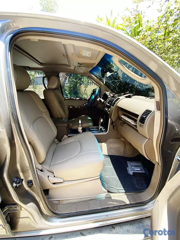 jeepetas y camionetas - Nissan Pathfinder 2005 Marron Version Se 6