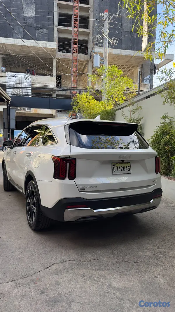 jeepetas y camionetas - Kia Sorento 2025 Limited 9
