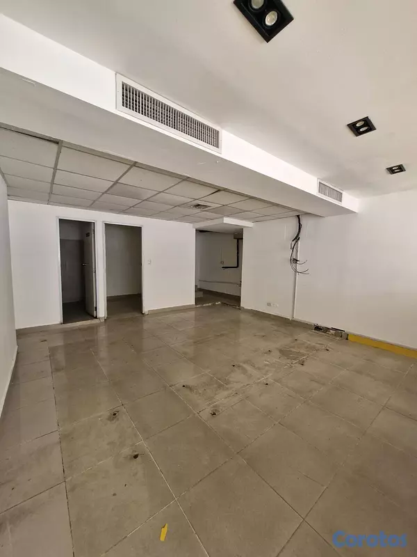 oficinas y locales comerciales - Local comercial primer nivel en Naco 2