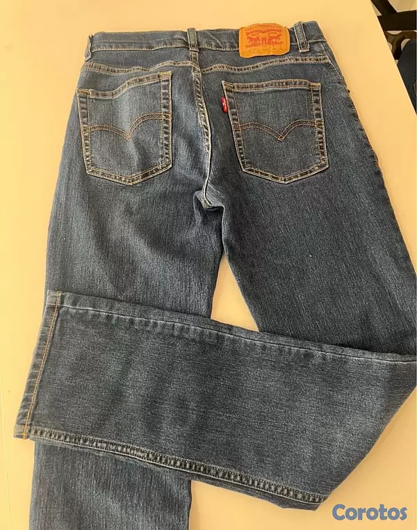 ropa para hombre - Pantalón jeans Levi’s de varón  2